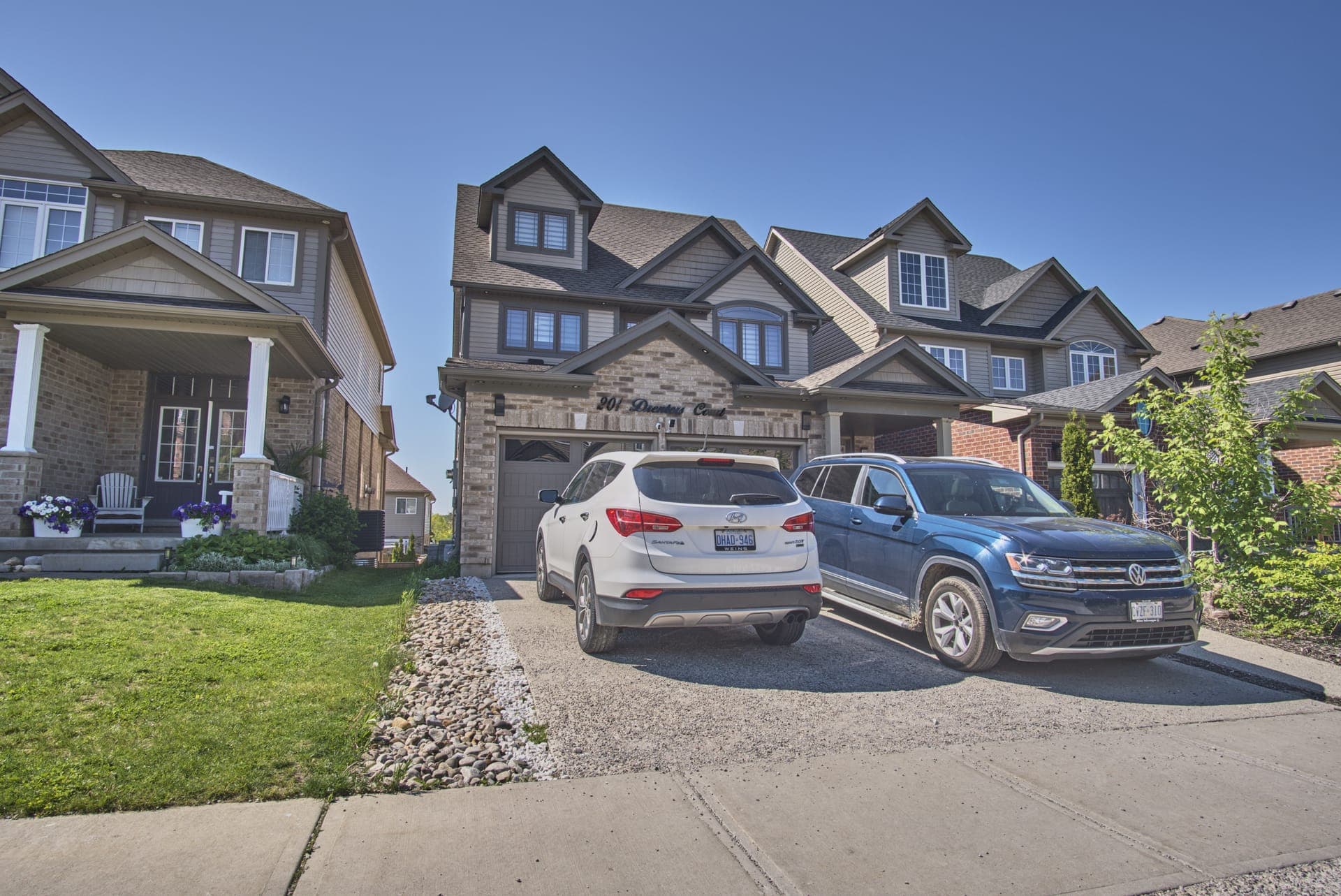 Executive Detached Home — Curb appeal — front exterior