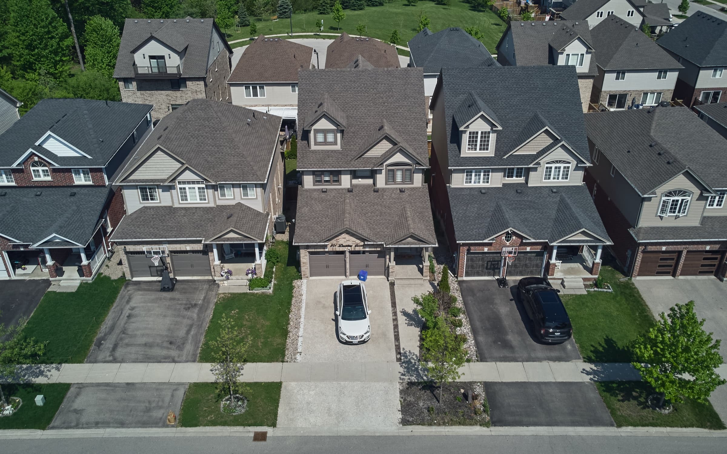 Executive Detached Home - Photo 5